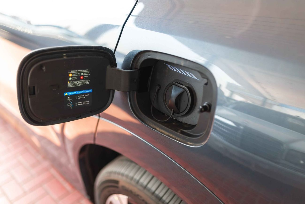 بي واي دي تانغ ل EV RWD