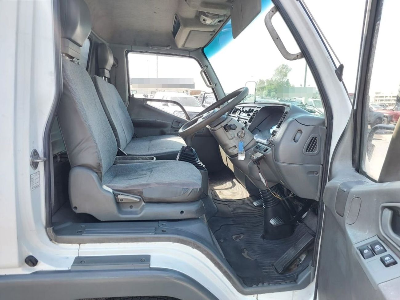 ميتسوبيشي فوسو كانتير MITSUBISHI CANTER TRUCK RHD 1995 MODEL 4.5 L DIESEL MANUAL(PM20240)