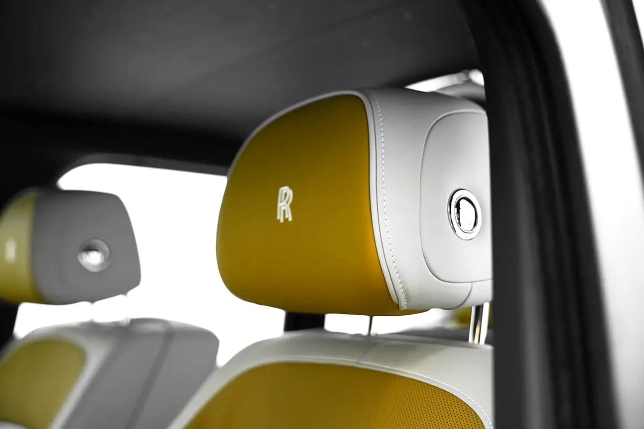 Rolls-Royce Cullinan WITH WARRANTY AND SERVICE CONTRACT