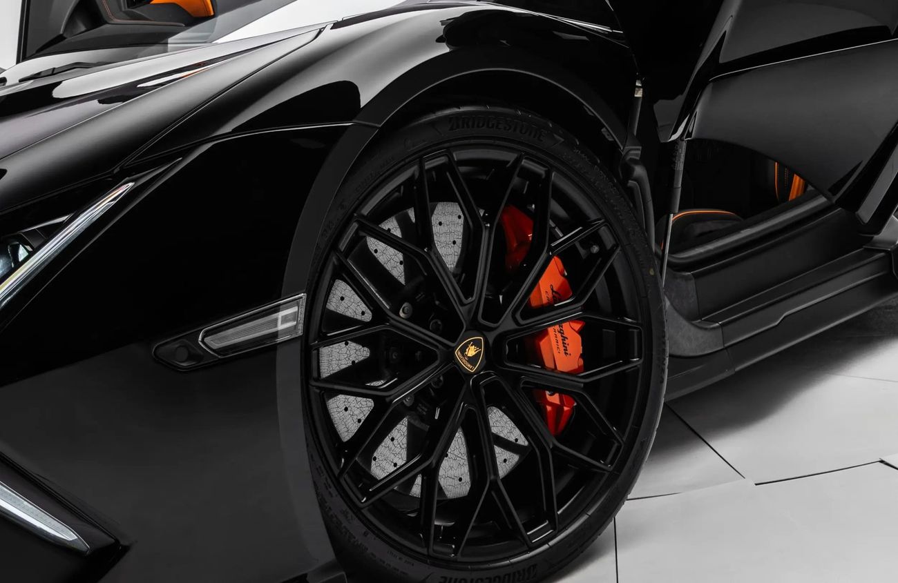 لامبورغيني ريفويلتو 6.5L V12 Naturally Aspirated Engine + eMotor | Warranty