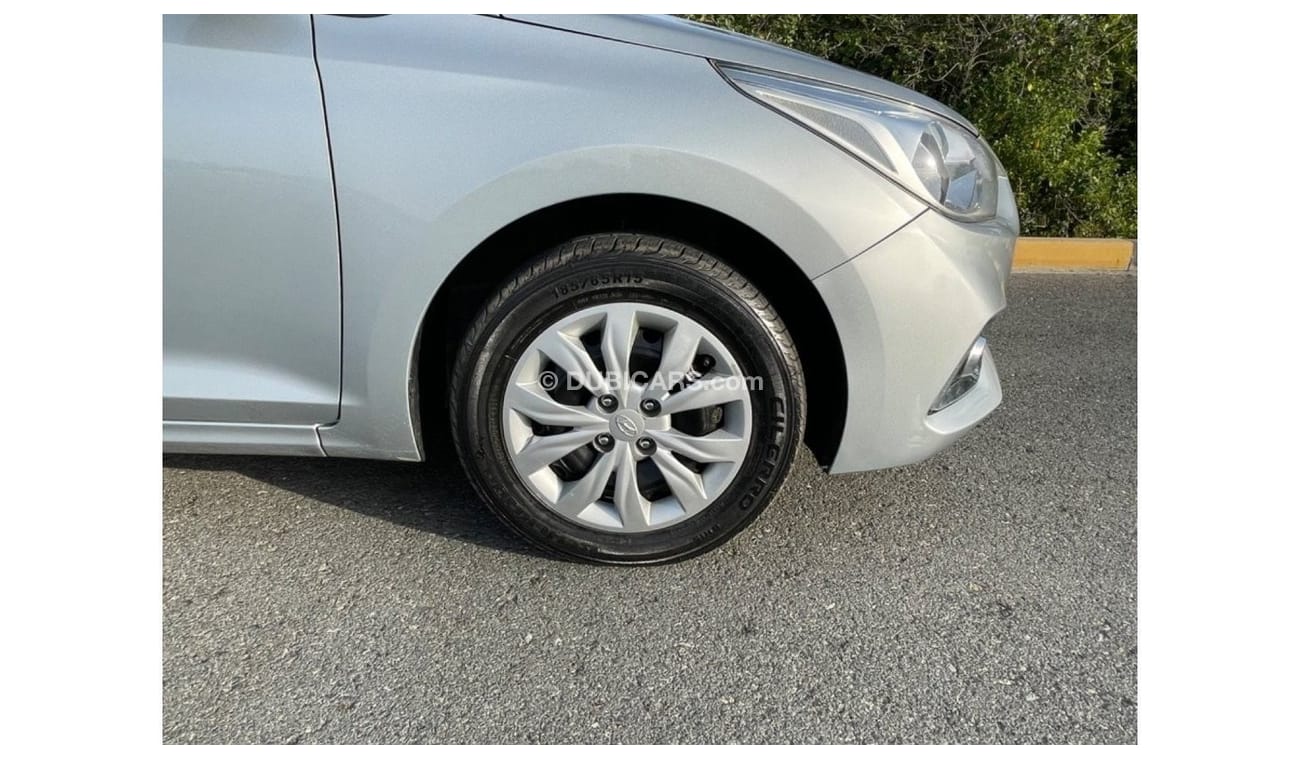 Hyundai Accent GL Hyundai Accent  (GCC  _ SPEC) - mobile 2020 - VERY GOOD CONDITION