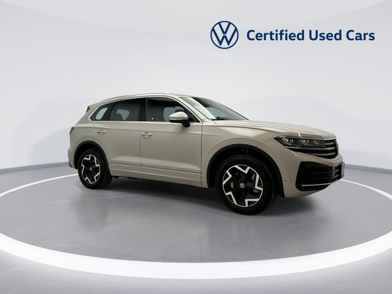 Volkswagen Touareg 3.0T TL (340 HP) Touareg Elegance + (REF#02757) - 44,100 AED SAVINGS from New Car
