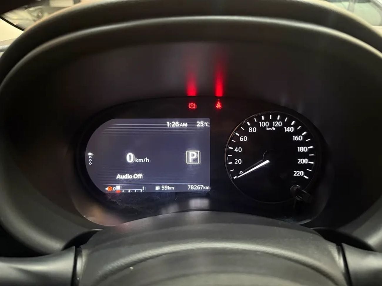 نيسان كيكس SV