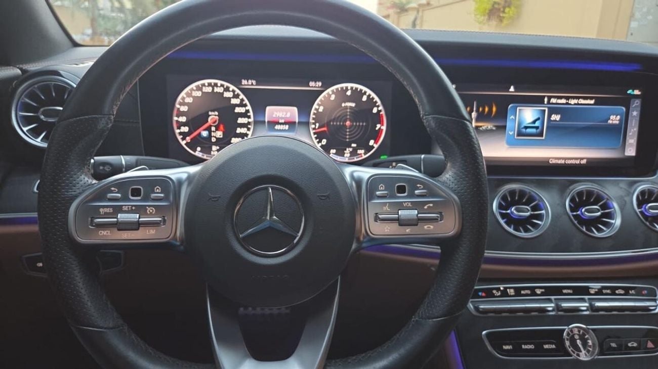 Mercedes Benz E200 AMG