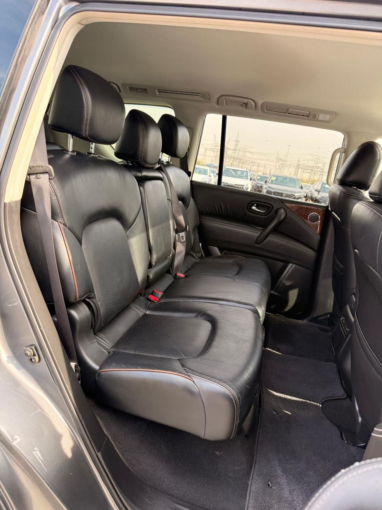 Nissan Armada SL 4WD Full option sunroof