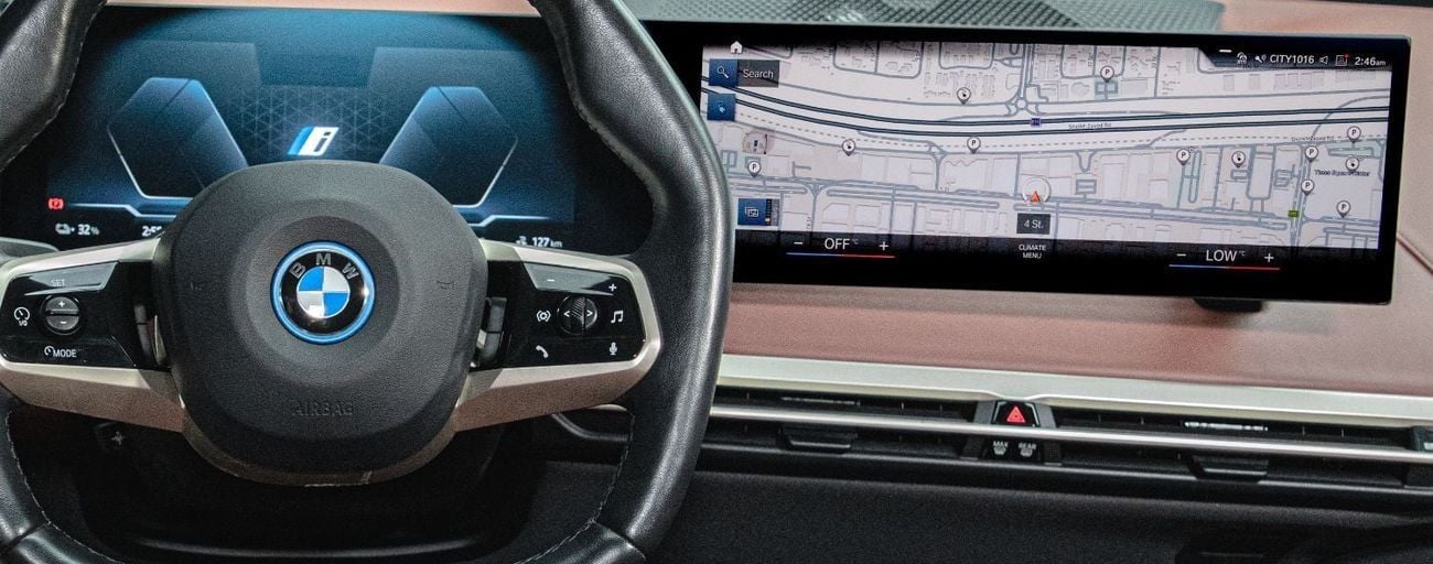 بي أم دبليو iX xDrive40