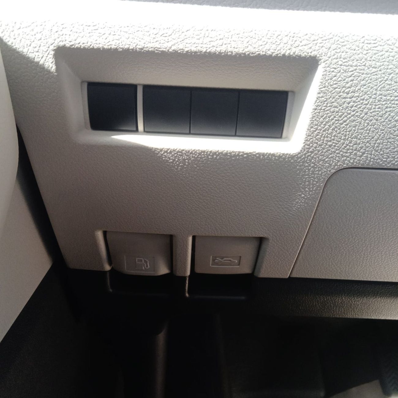 Toyota Hiace Toyota Hiace AT 2026