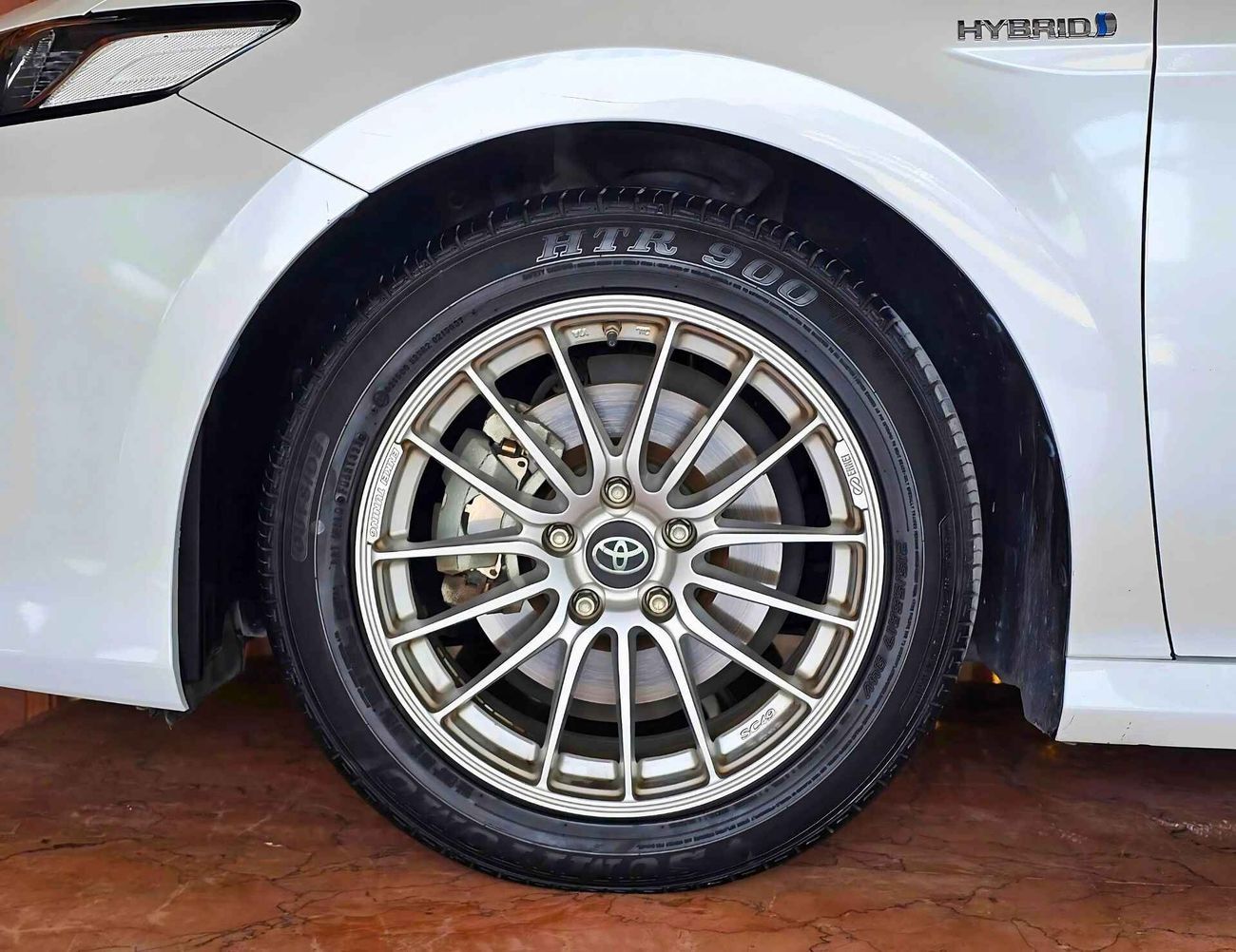 Toyota Camry CAMRY/LE HEV HYBRID 2.5L/1YR WARANTY /FSH/SINGLE USER/ 962 MONTHLY/LOT#94659