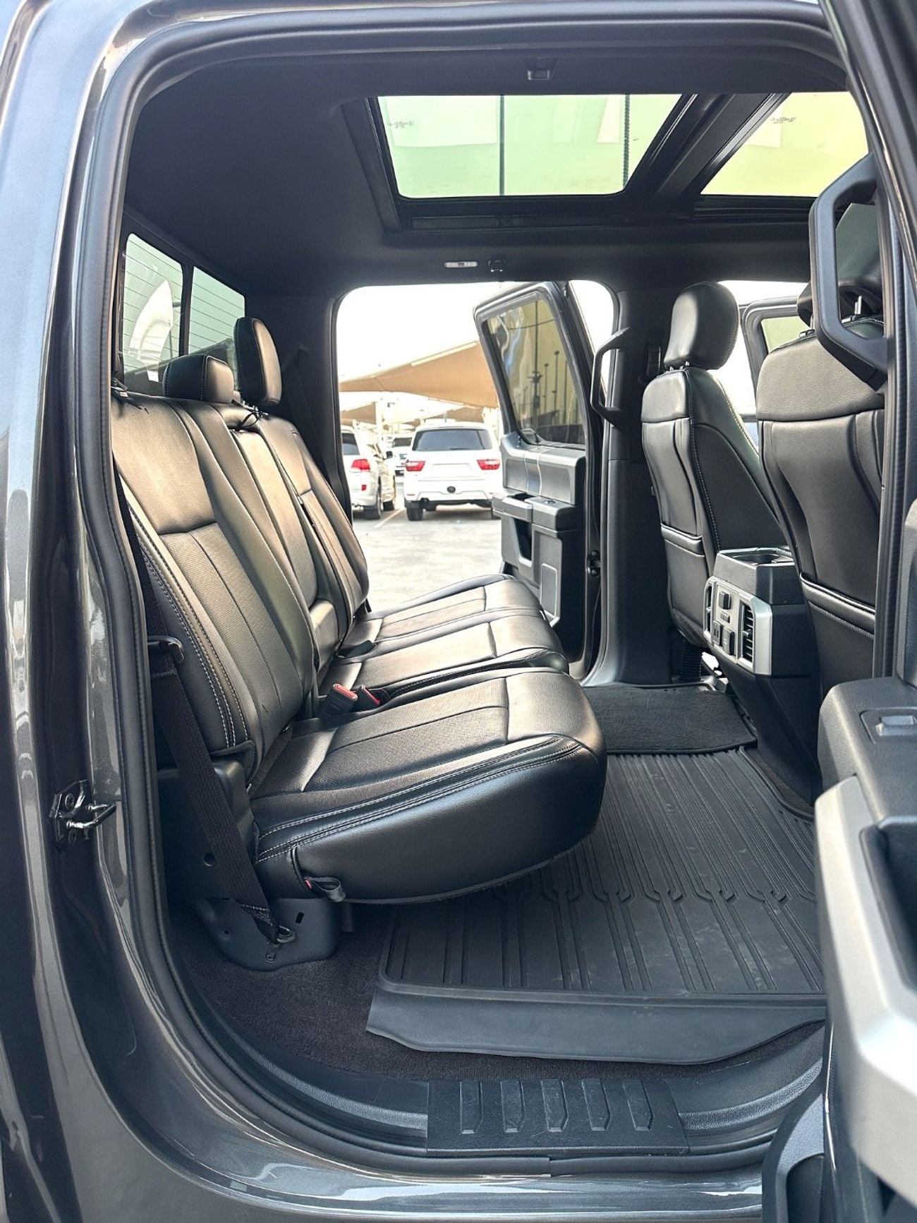 Ford F-150 LARIAT