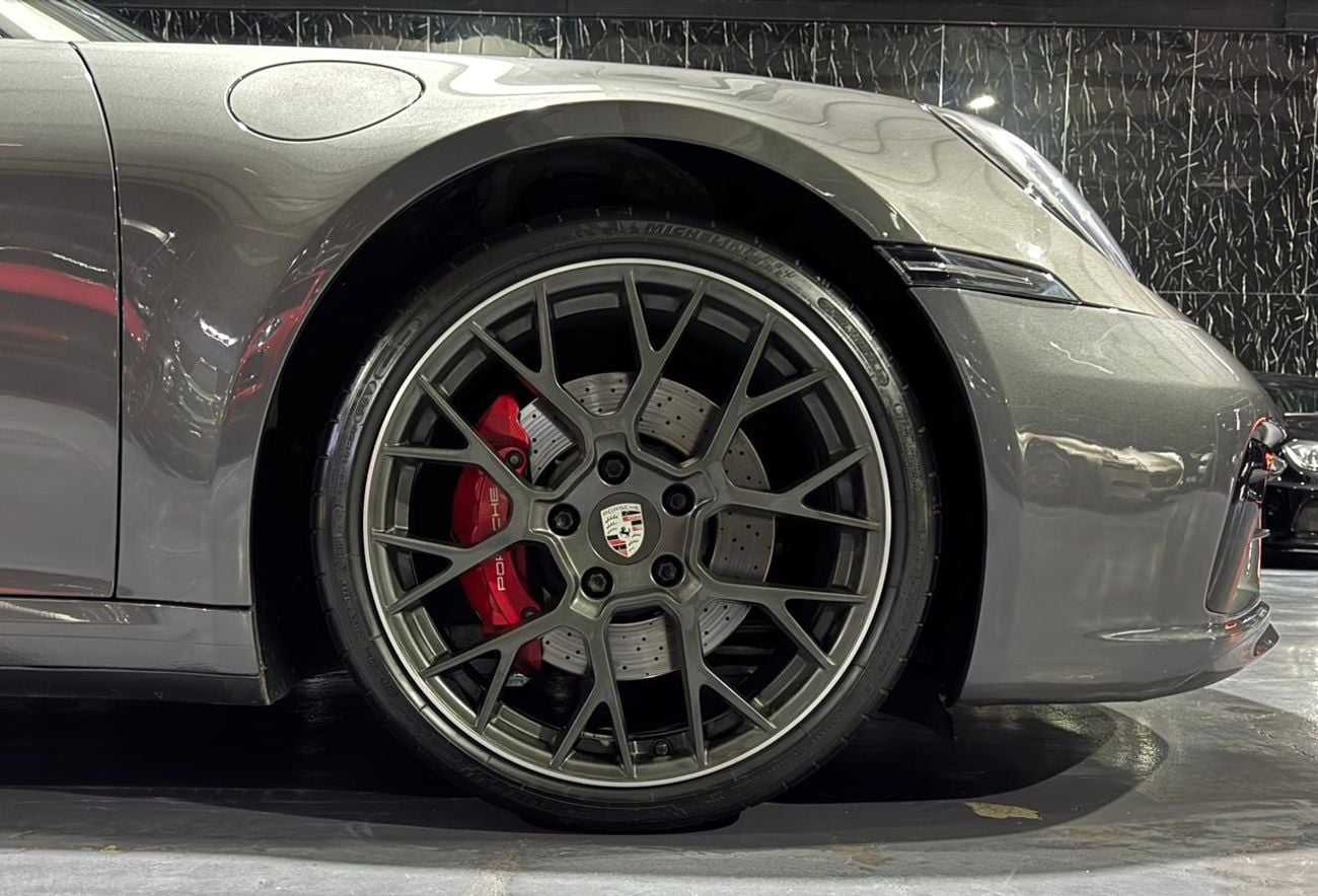 Porsche 911 Carrera 4S 3.0L (380 HP) Coupe