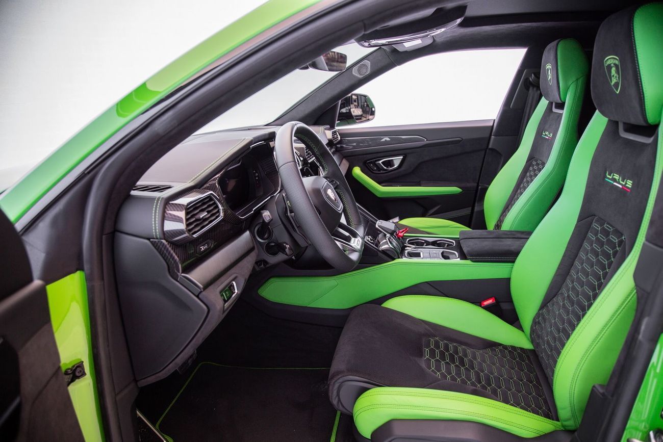 Lamborghini Urus STD 4.0T V8 CAPSULE