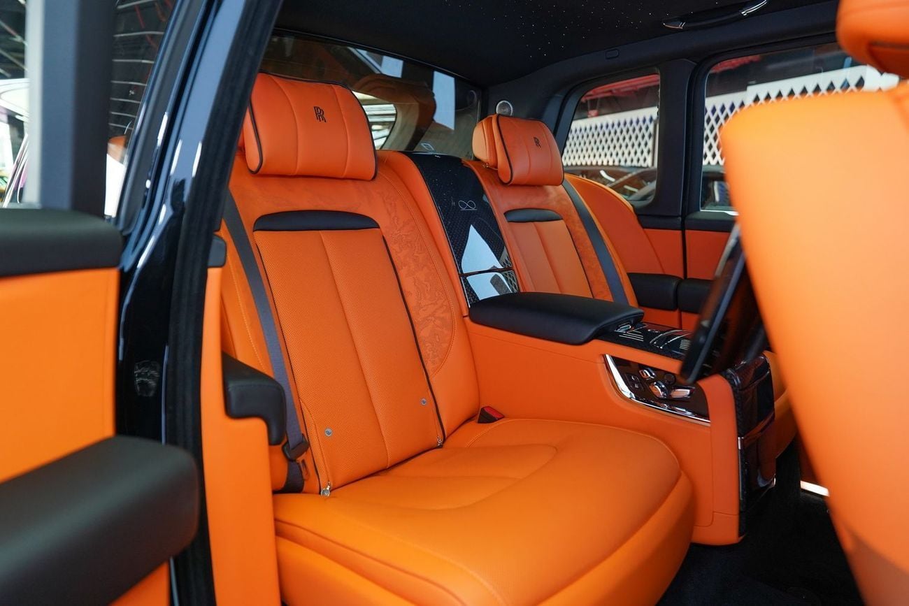 Rolls Royce Cullinan BLACK BADGE