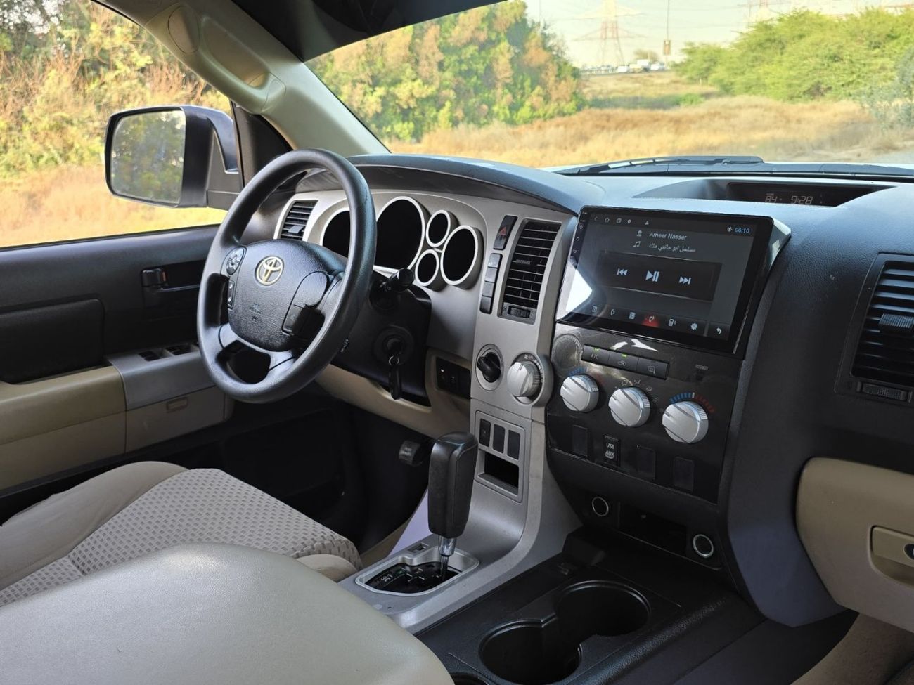 Toyota Tundra Crewmax SR5 5.7L TOYOTA TUNDRA 2011 5.7L V8 // 4X4 // GOOD CONDITION INSIDE OUT SIDE