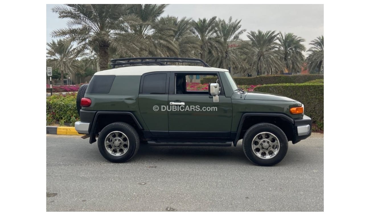 تويوتا إف جي كروزر تويوتا اف جي موديل 2012