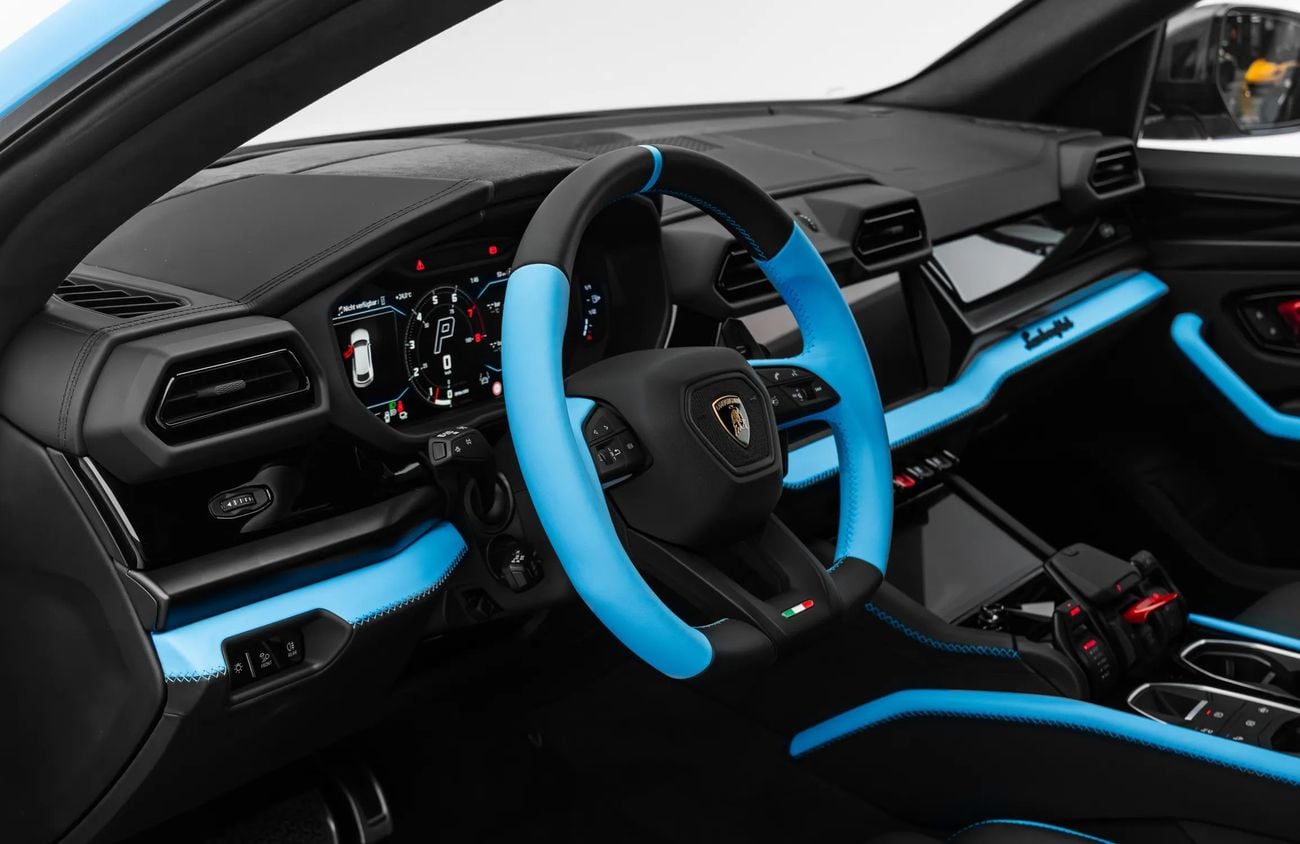 لامبورغيني اوروس 4.0L V-8 Twin-Turbocharged Engine + eMotor