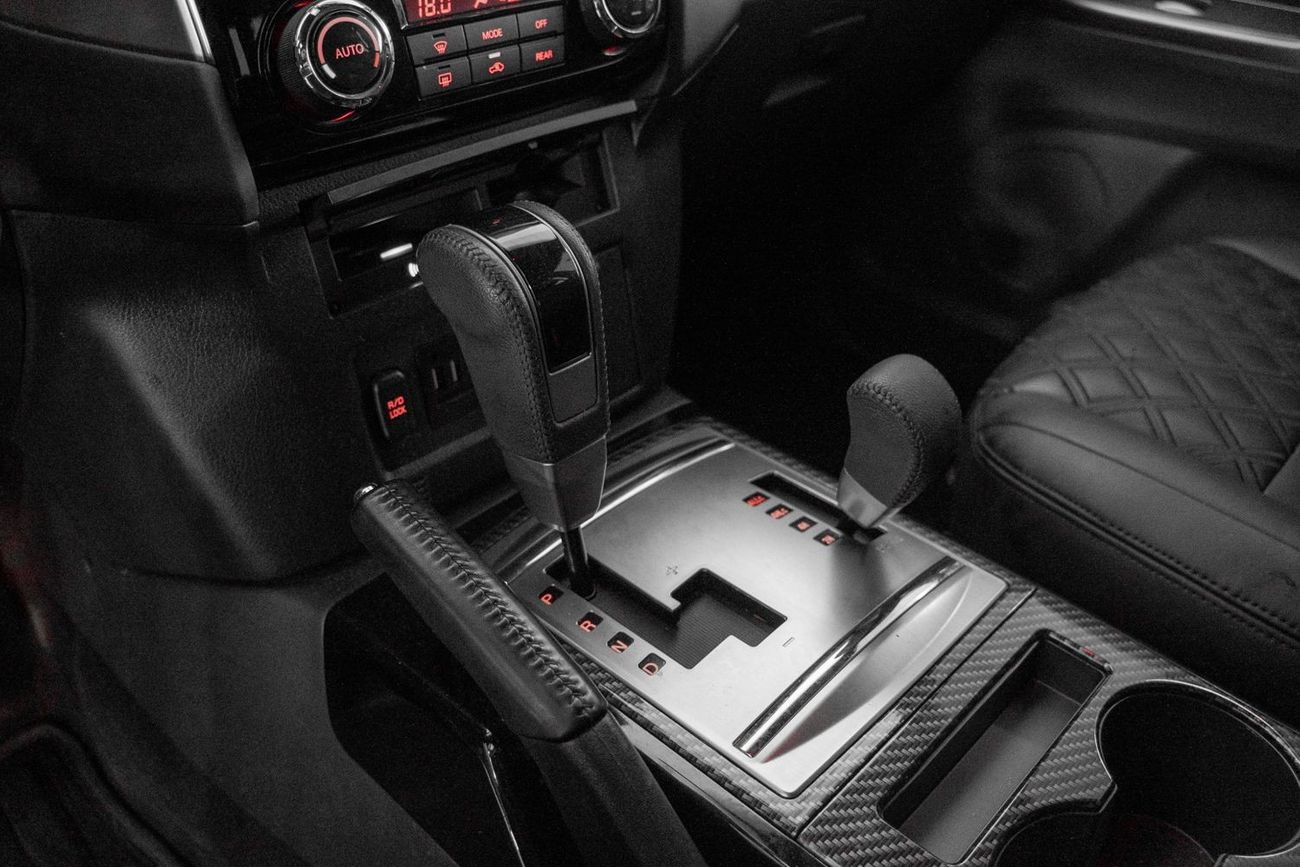 Mitsubishi Pajero 3.8L Signature LWB