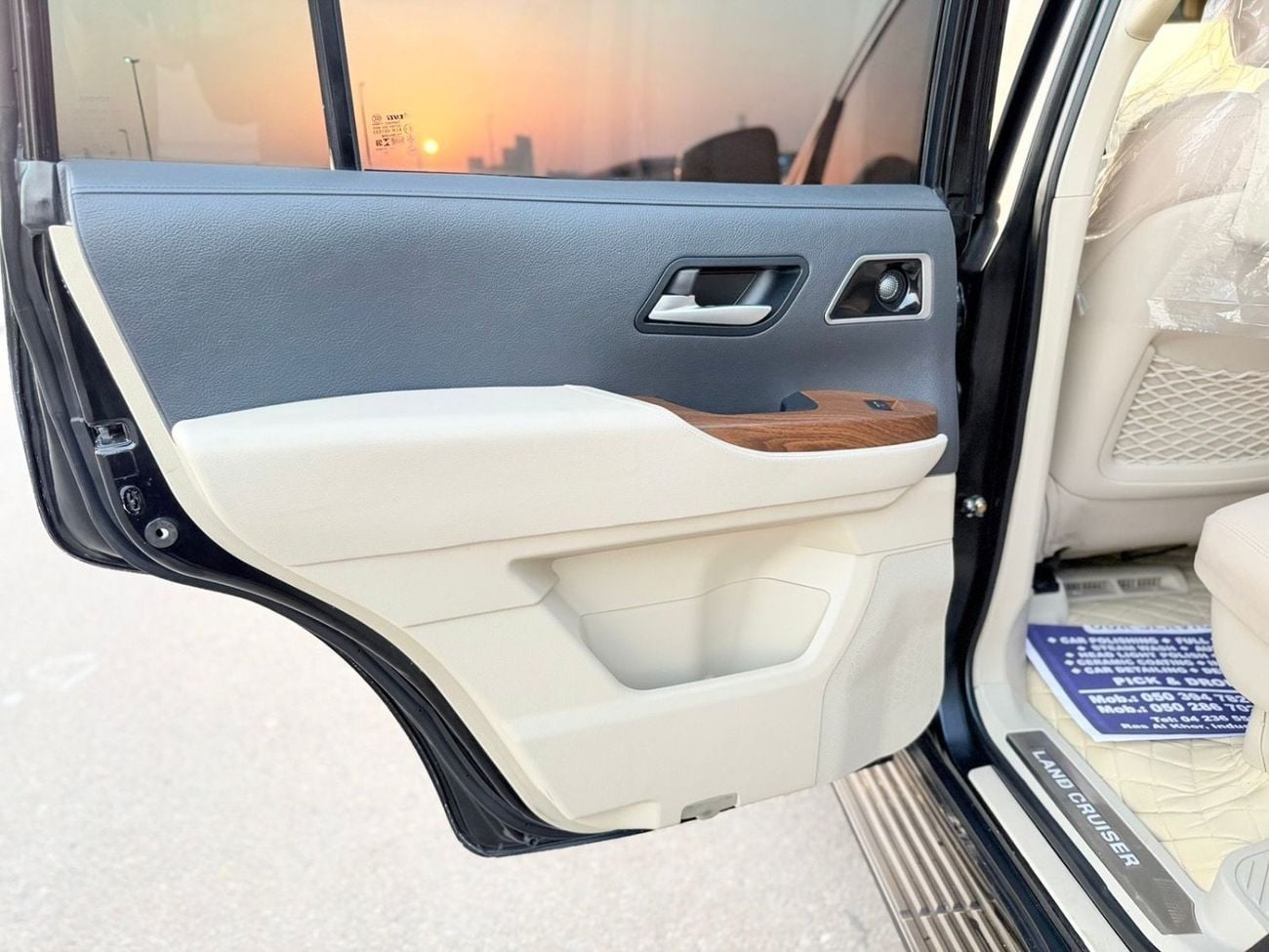 Toyota Land Cruiser GXR Toyota landcuriser 2019 upgrade inside and outside 4.0L full option petrol