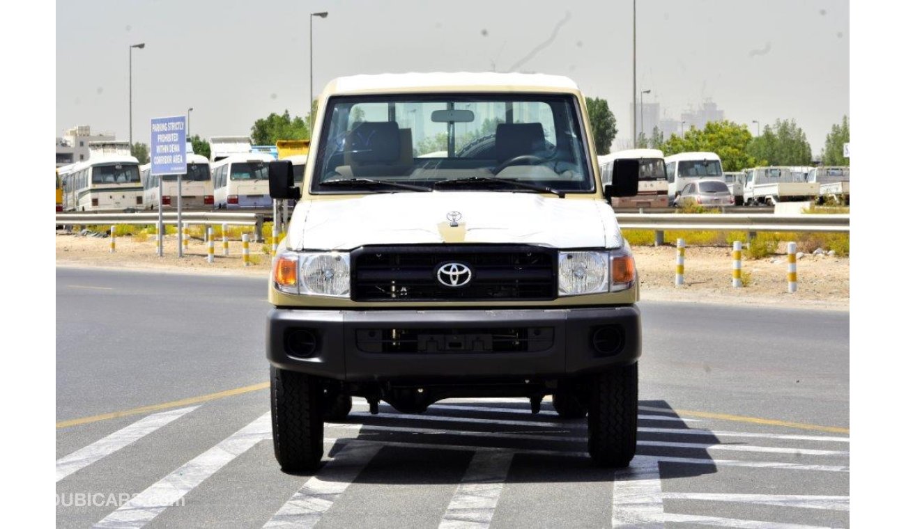 تويوتا لاند كروزر بيك آب 4.0L SINGLE CAB PICKUP BASIC WITH MANUAL WINDOW