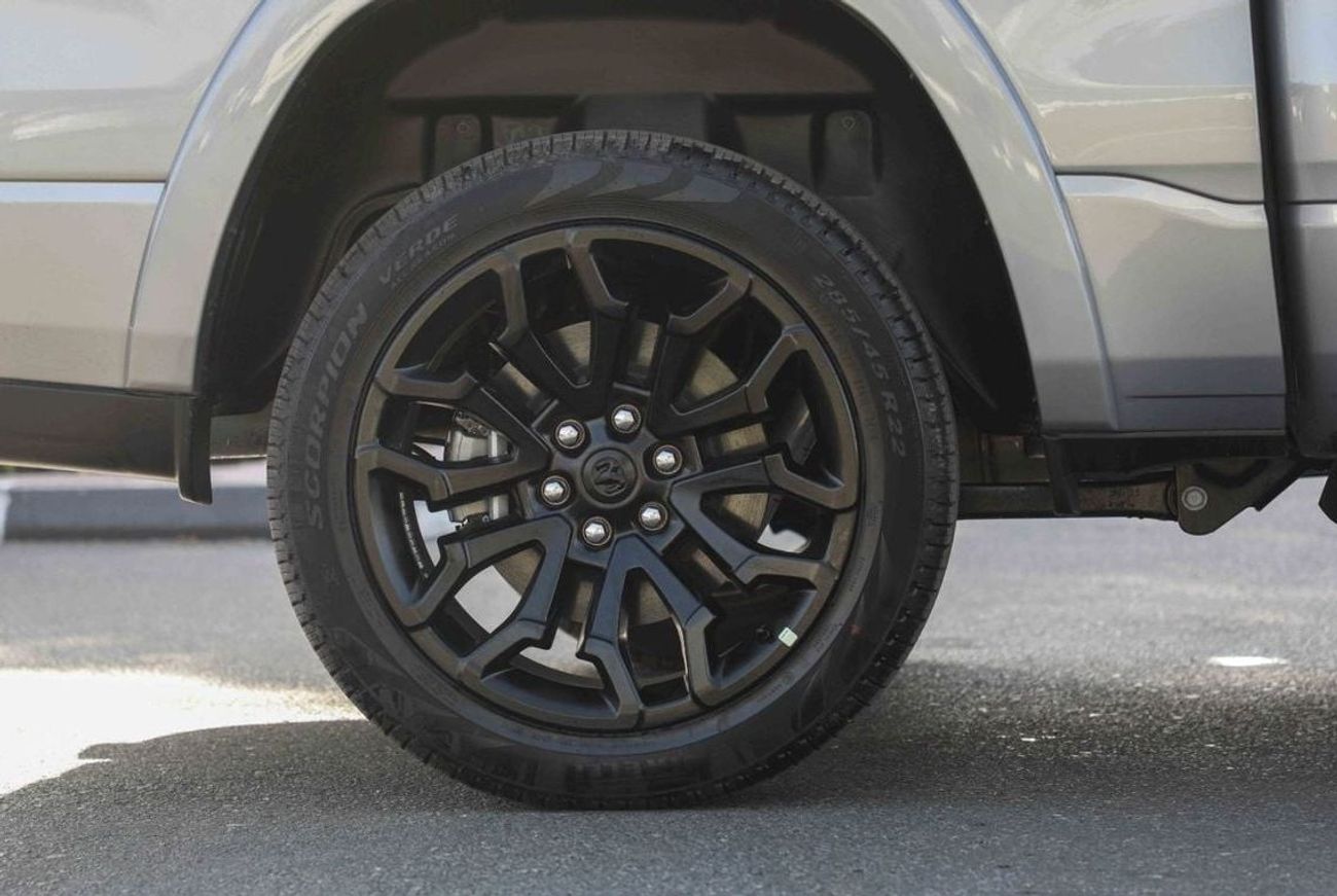 RAM 1500 2025 RAM 1500 LIMITED "Night Edition" 3.0L V6 - GCC - BILLET SILVER inside Black | Export Only