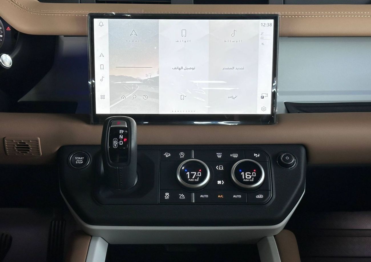 لاند روفر ديفندر P400 110 X-Dynamic SE 3.0L (5 Seater)