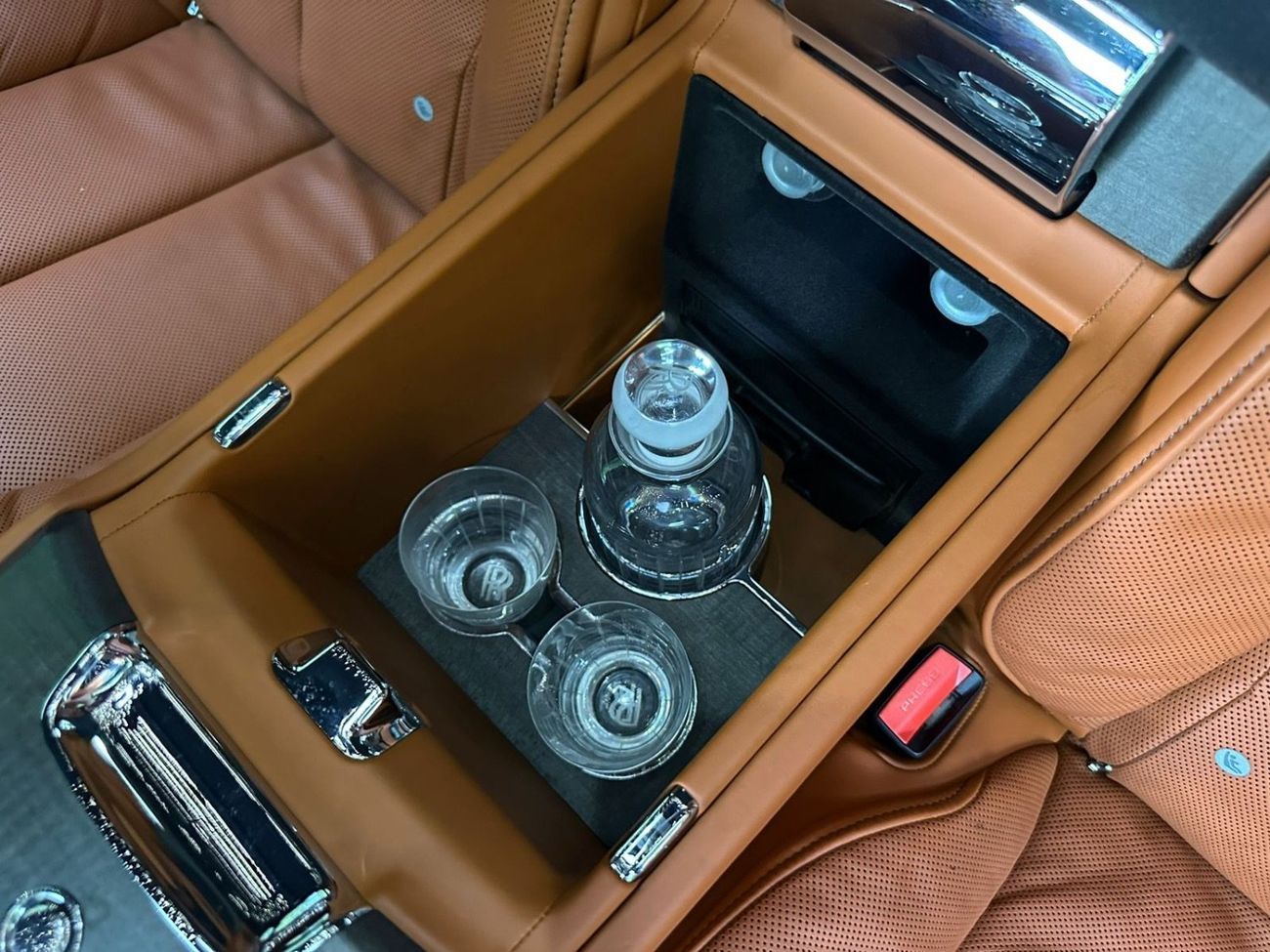 Rolls-Royce Ghost 6.75T Extended Wheelbase | V12 571 HP | GCC Specs | Like New | 4,000 KM