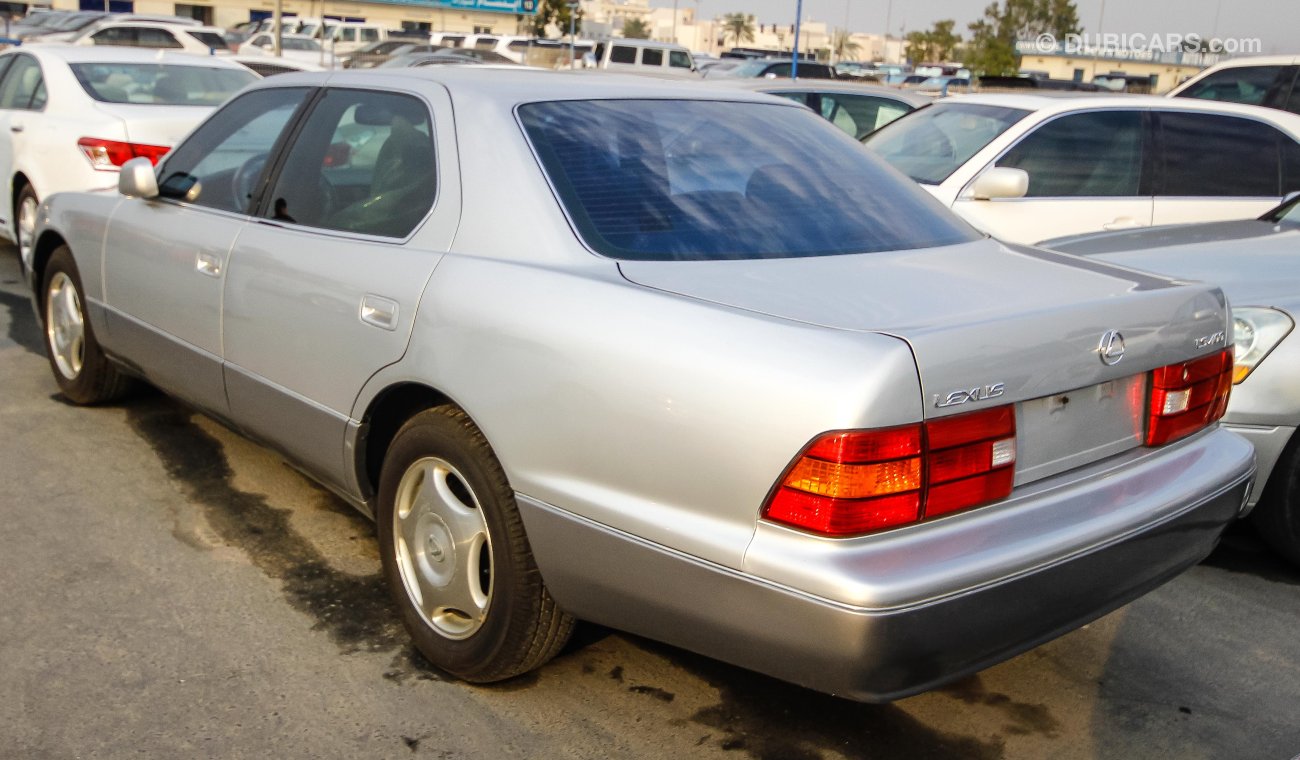 Lexus LS 400