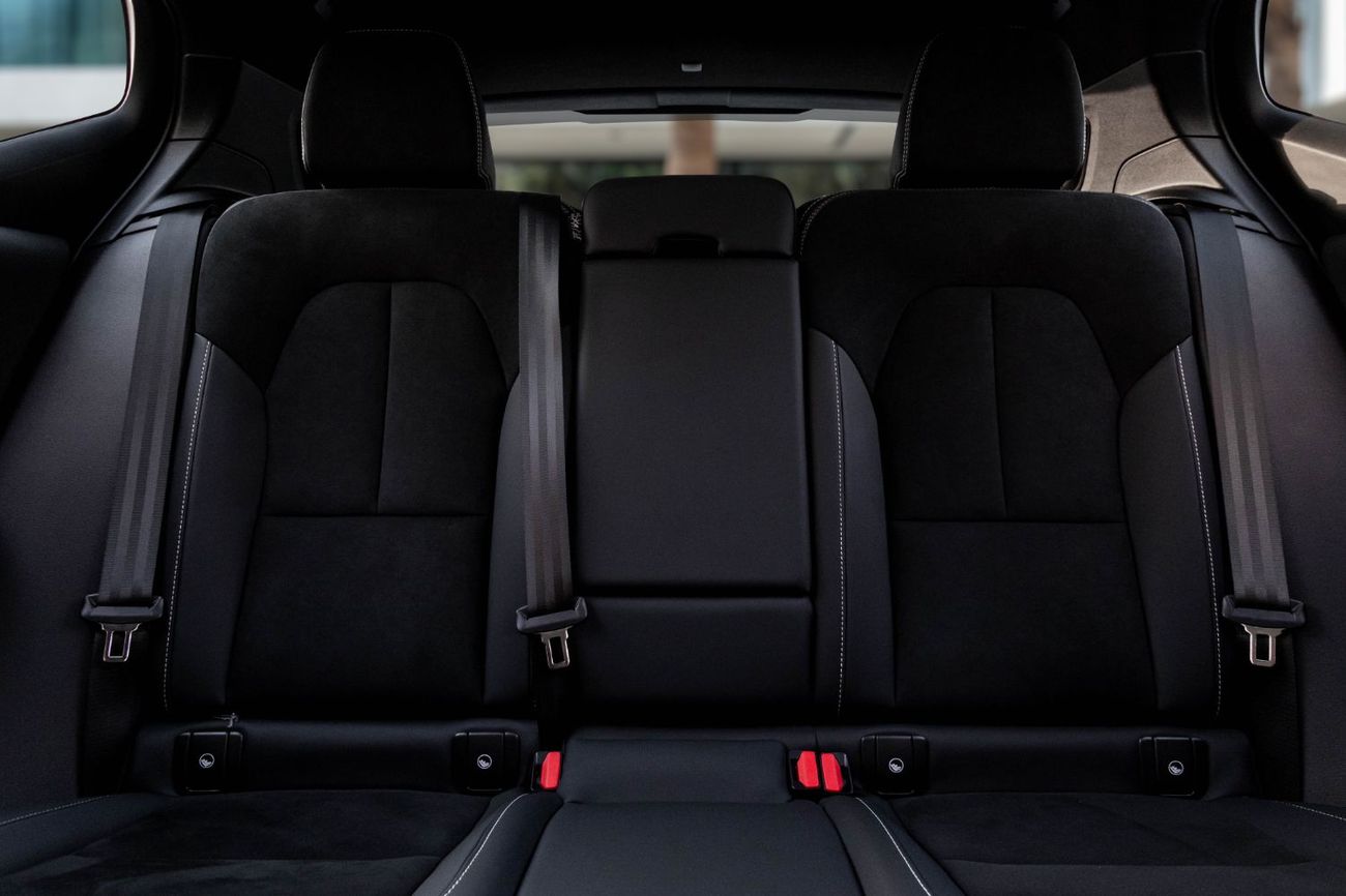 Volvo XC40 B4 Ultimate Dark | 2,546 P.M  | 0% Downpayment | Warranty!