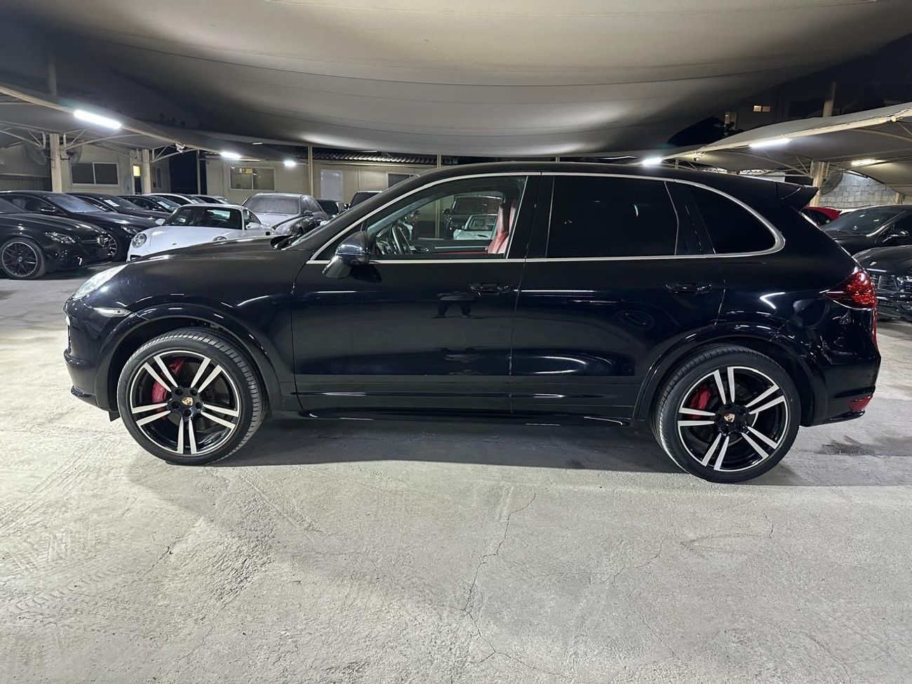 Porsche Cayenne Turbo S 4.8L (550 HP) PORSCHE CAYENNE TURBO S 2014 | FULL SERVICE HISTORY | TWO KEYS | FULLY LOADED