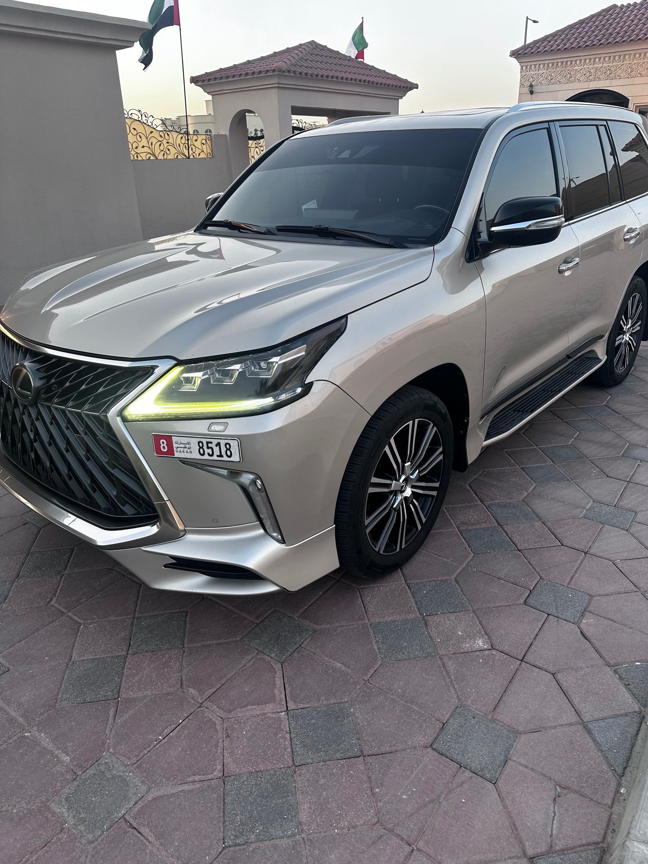 Lexus LX 570 Sport 5.7L