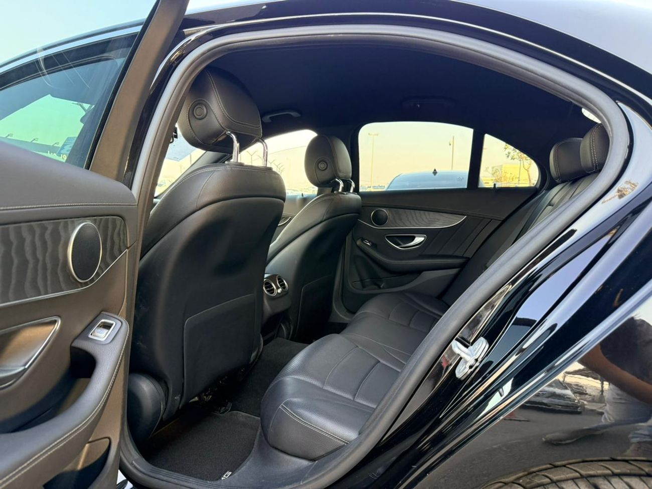 مرسيدس بنز C 200