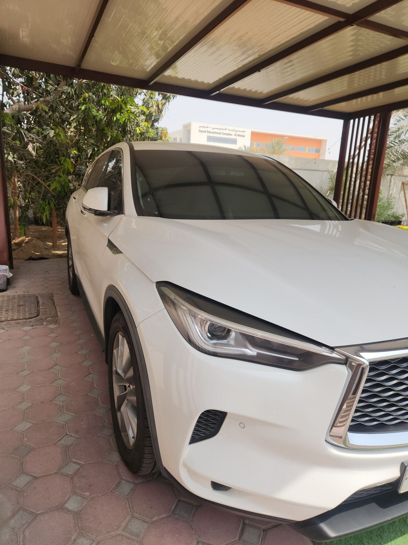 إنفينيتي QX50 Luxury 2.0L RWD