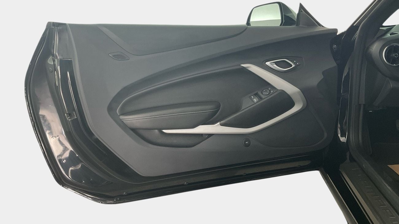 Chevrolet Camaro 3.6 LT AUTO CLOTH SEATS BLACK WHEELS | Guaranteed Warranty | 0 Down Payment