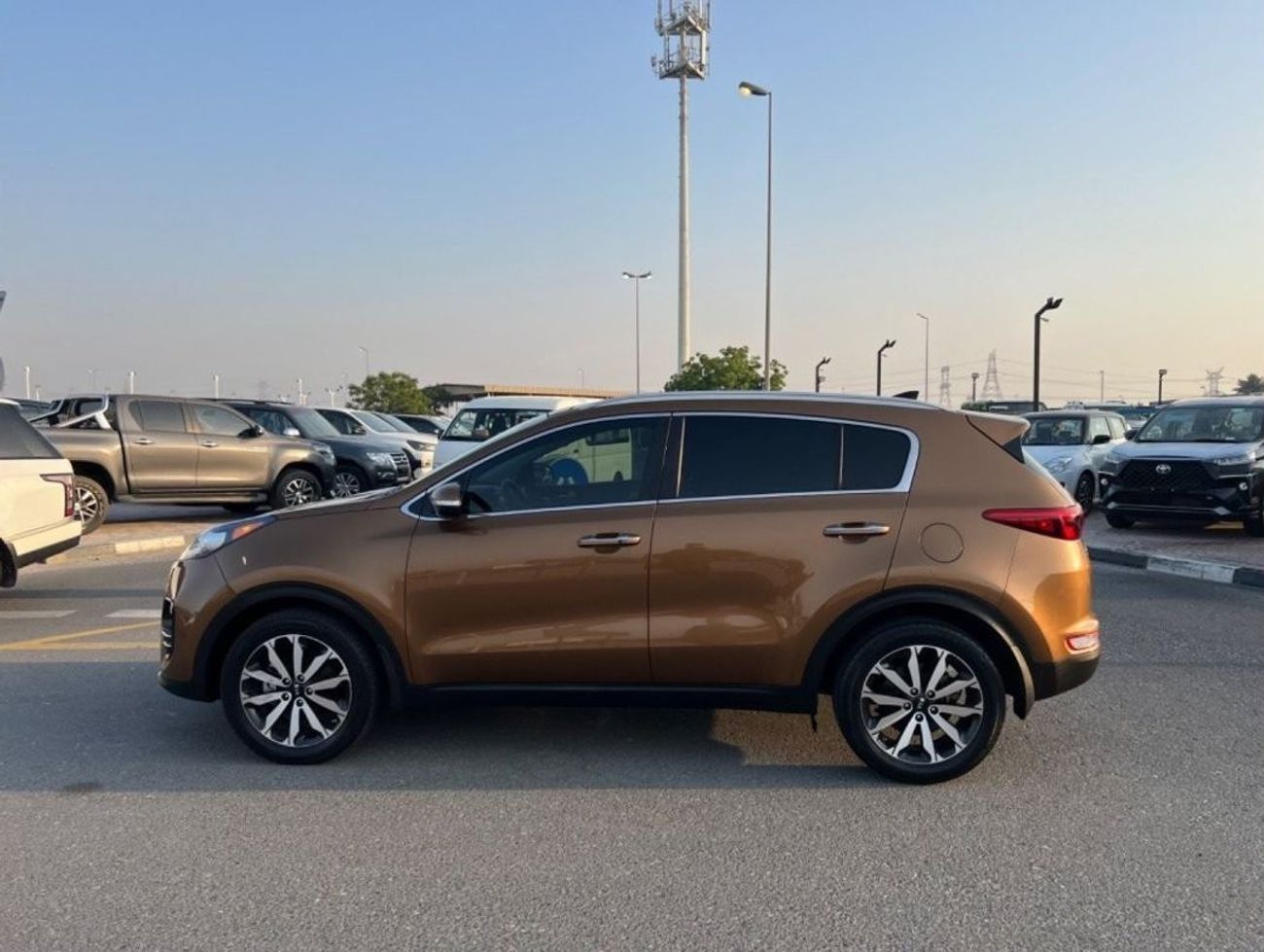 كيا سبورتيج EX اعلى