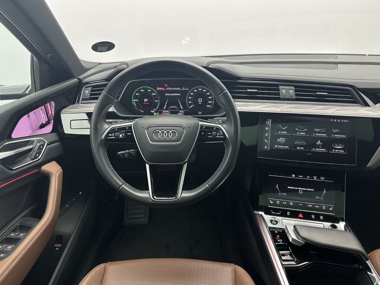 Audi Q8 etron Q8 Sportback S line 55 e-tron quat 408hp Progress (Ref# 09640)