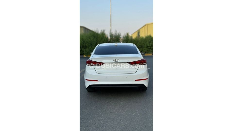 Used Hyundai Avante 2018 for sale in Umm alQuwain 790682