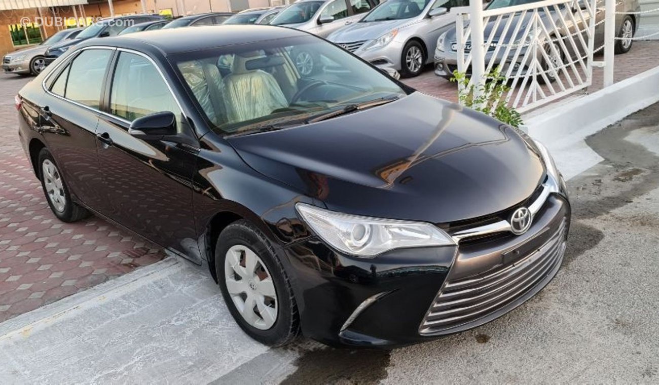 Toyota Camry تويوتا كامري خليجي موديل ٢٠١٦ بحالة ممتازة من الداخل والخارج