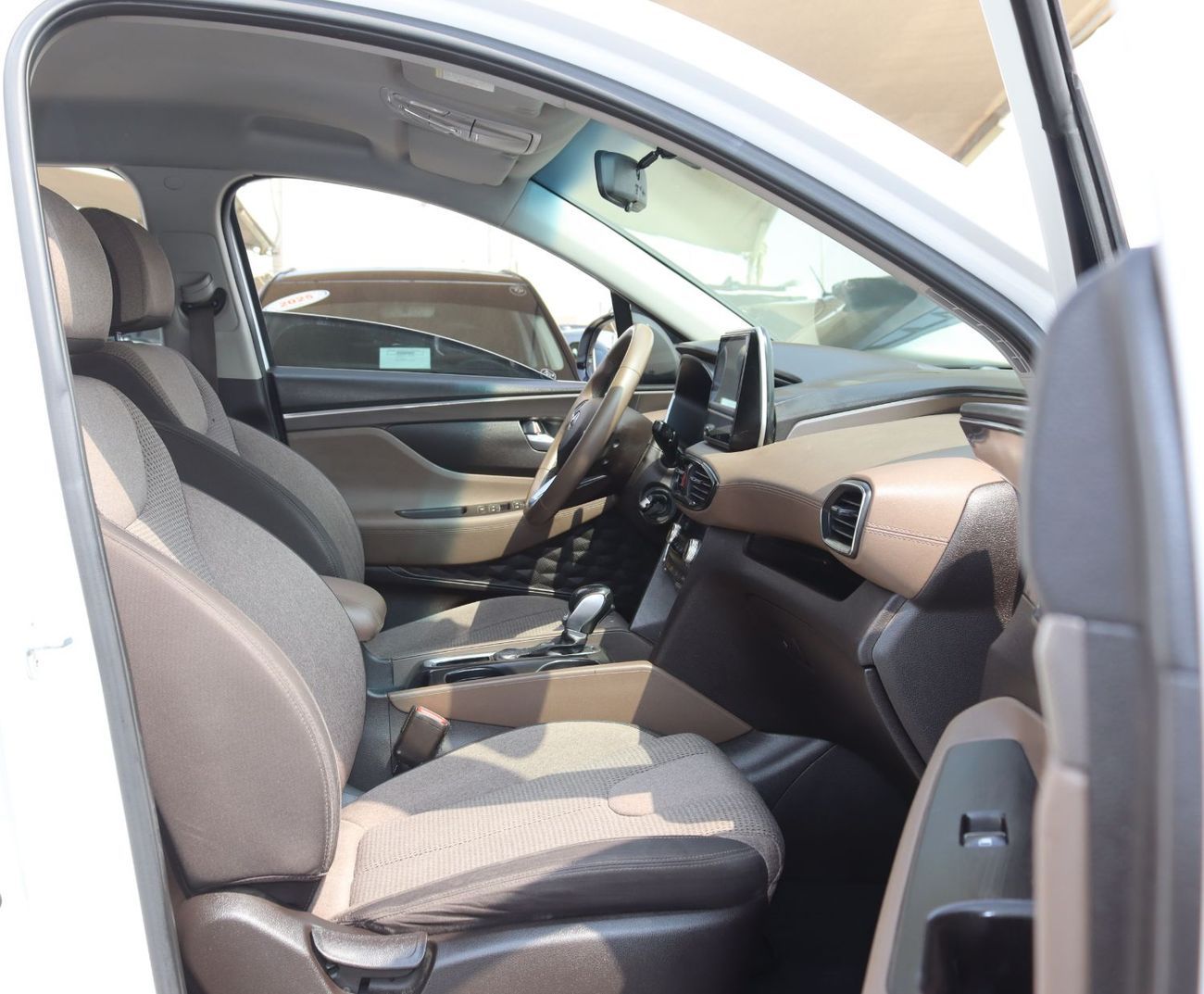 Hyundai Santa Fe GL 2.4L Hyundai Santa Fe - 2019 - GCC - 7 seats - accident-free - 2.4L-low mileage, in excellent con