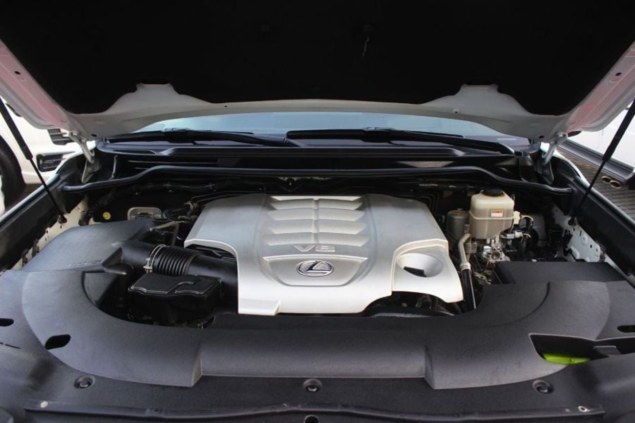 Lexus LX570 Platinum 5.7L,GCC