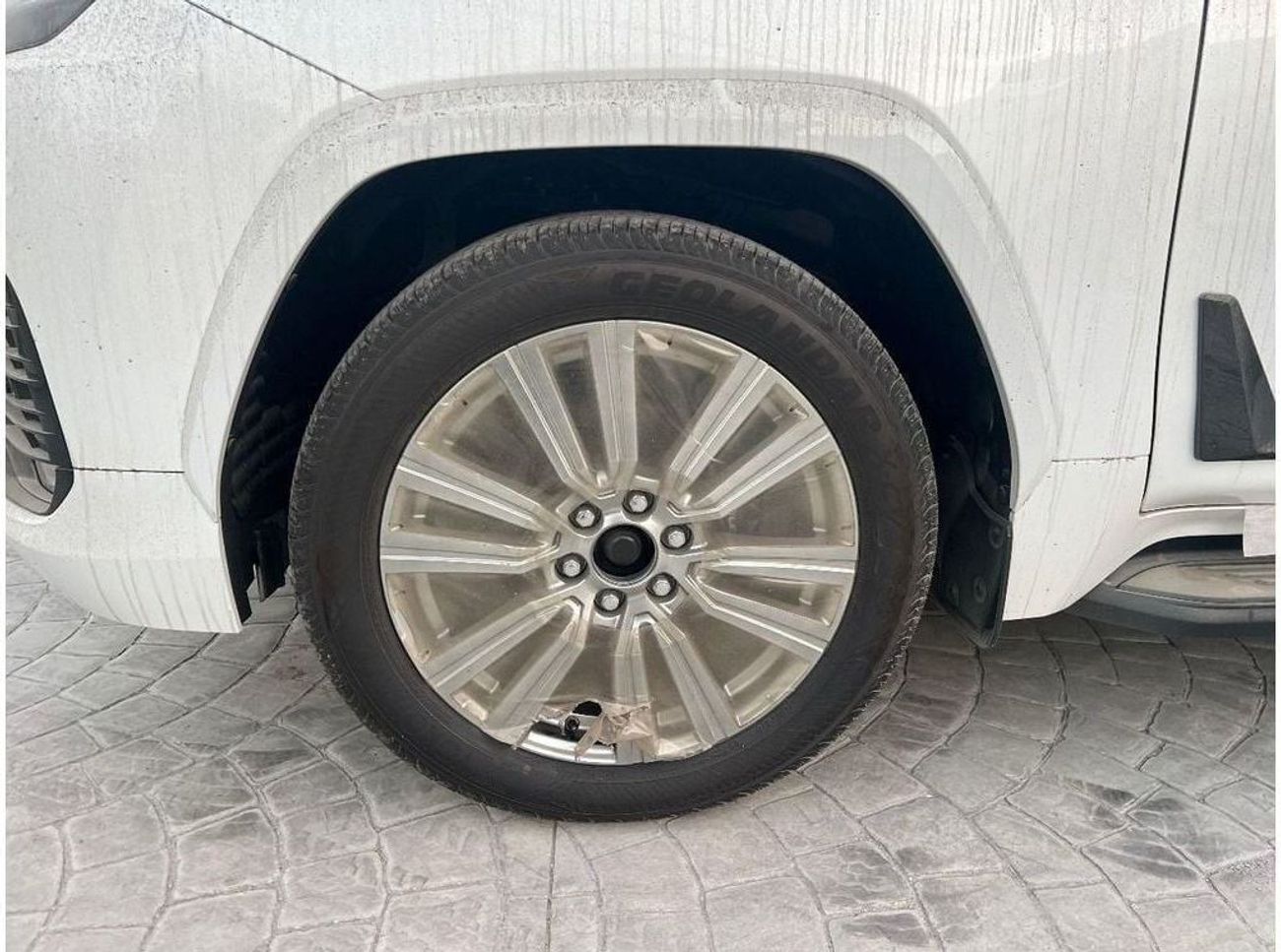 Lexus LX 600 LX 600 3.5L VIP 4 SEATER AUTOMATIC TRANSMISSION ( FOR RE- EXPORT ONLY )