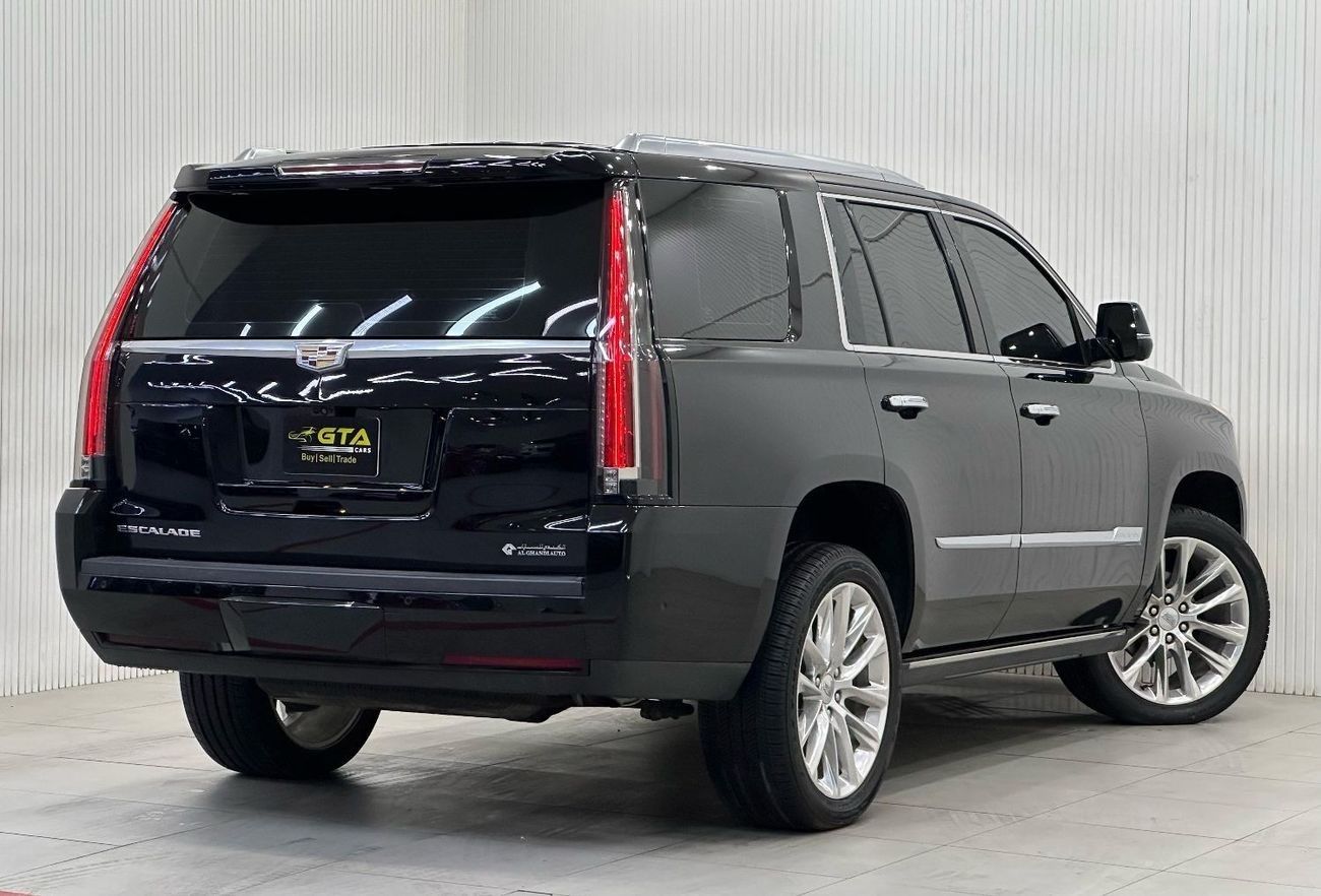 كاديلاك إسكالاد Std 6.2L 2019 Cadillac Escalade, 6.2 V8 4WD, 420bhp, 10 Auto Speed Gearbox. AED 199,000 or AED 3,117