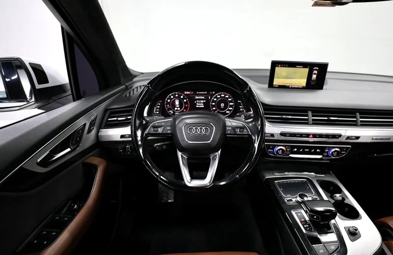 Audi Q7 GCC | | 7 Seater | 2,400 Monthly | Free Insurance + Registration | Ref#D031389