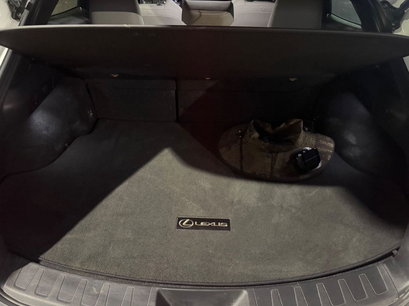 لكزس UX 250h FSPORT