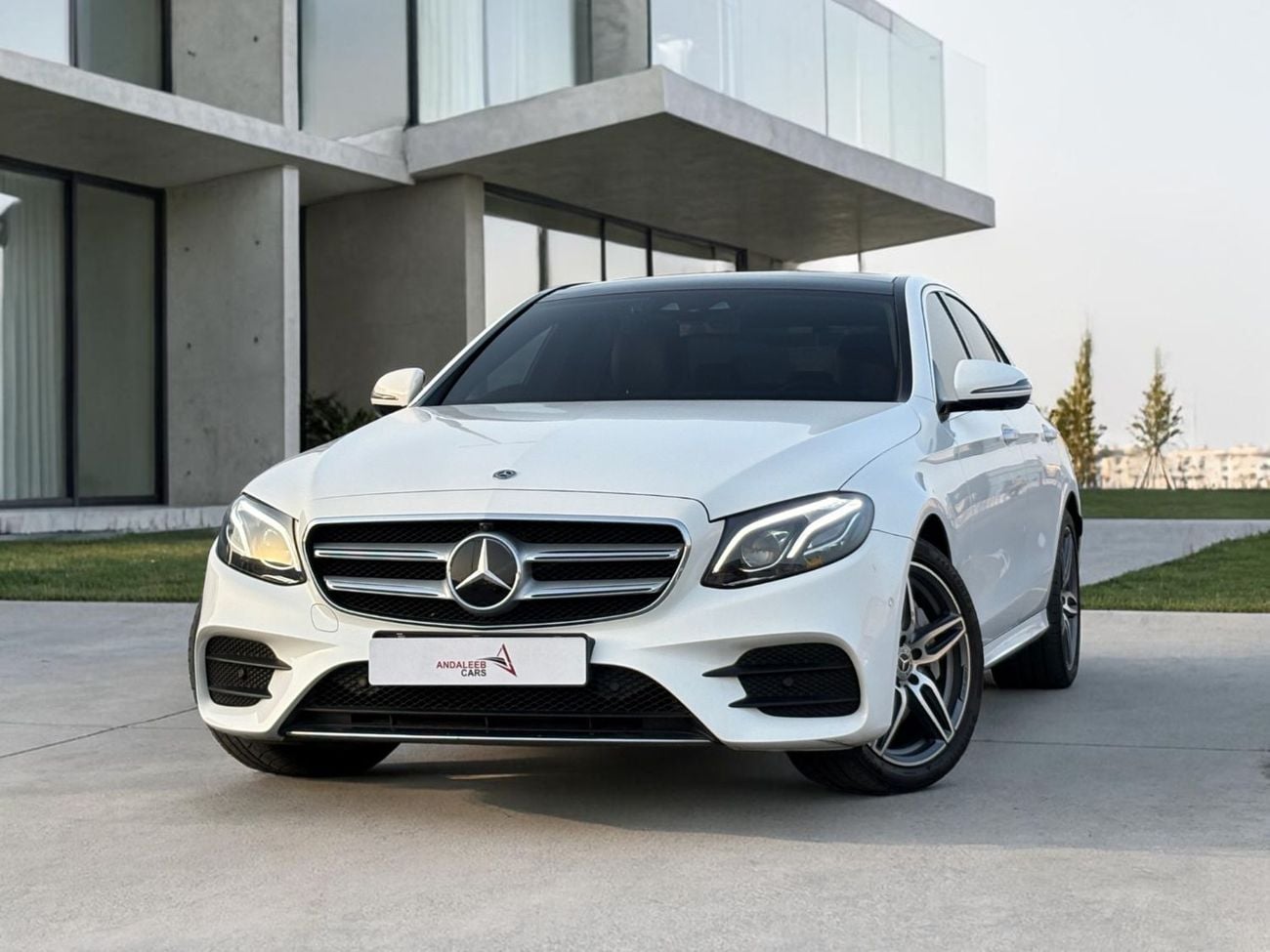 Mercedes-Benz E300 Premium + 2.0L AED 1,900 P.M | 0% DOWN PAYMENT | MERCEDES-BENZ E300 AMG | 2.0L V4 | 2020