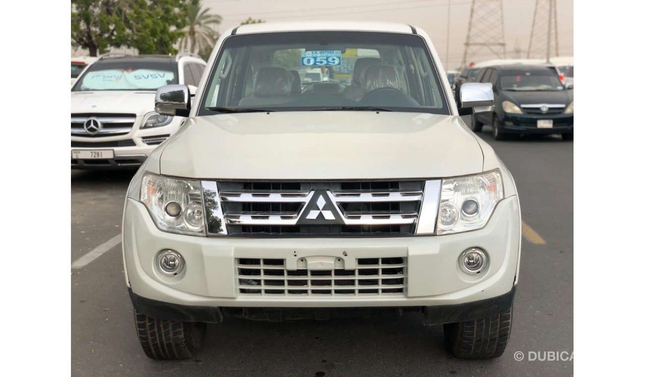 ميتسوبيشي باجيرو GLS, 3.5L, CLEAN INTERIOR AND EXTERIOR