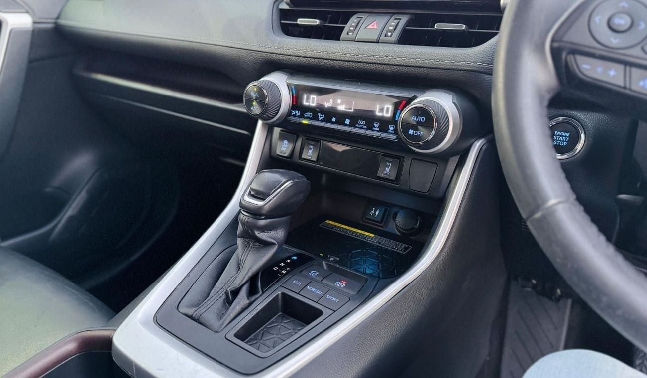 تويوتا راف ٤ PREMIUM CONDITION | RHD | 2.0L PETROL ENGINE | 2019 MODEL | 360 VIEW CAMERA