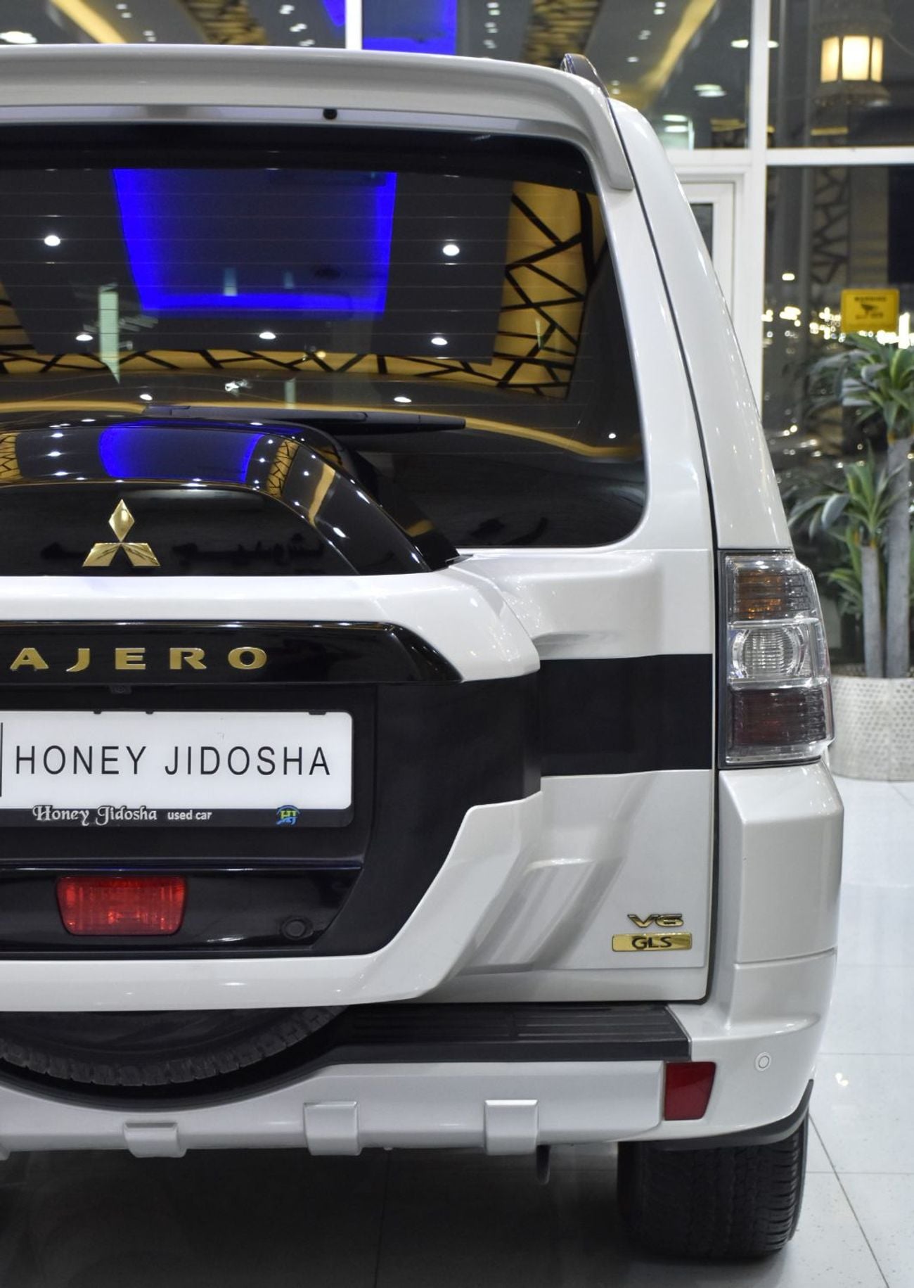 Mitsubishi Pajero GLS MIDLINE EXCELLENT DEAL for our Mitsubishi Pajero GLS ( 2019 Model ) in White Color GCC Specs