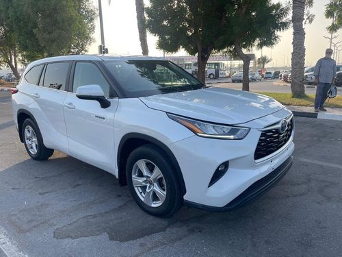 Toyota Kluger GX 2022, Hybrid 2.5 Cc Petrol 7 Seaters Top Of The Range