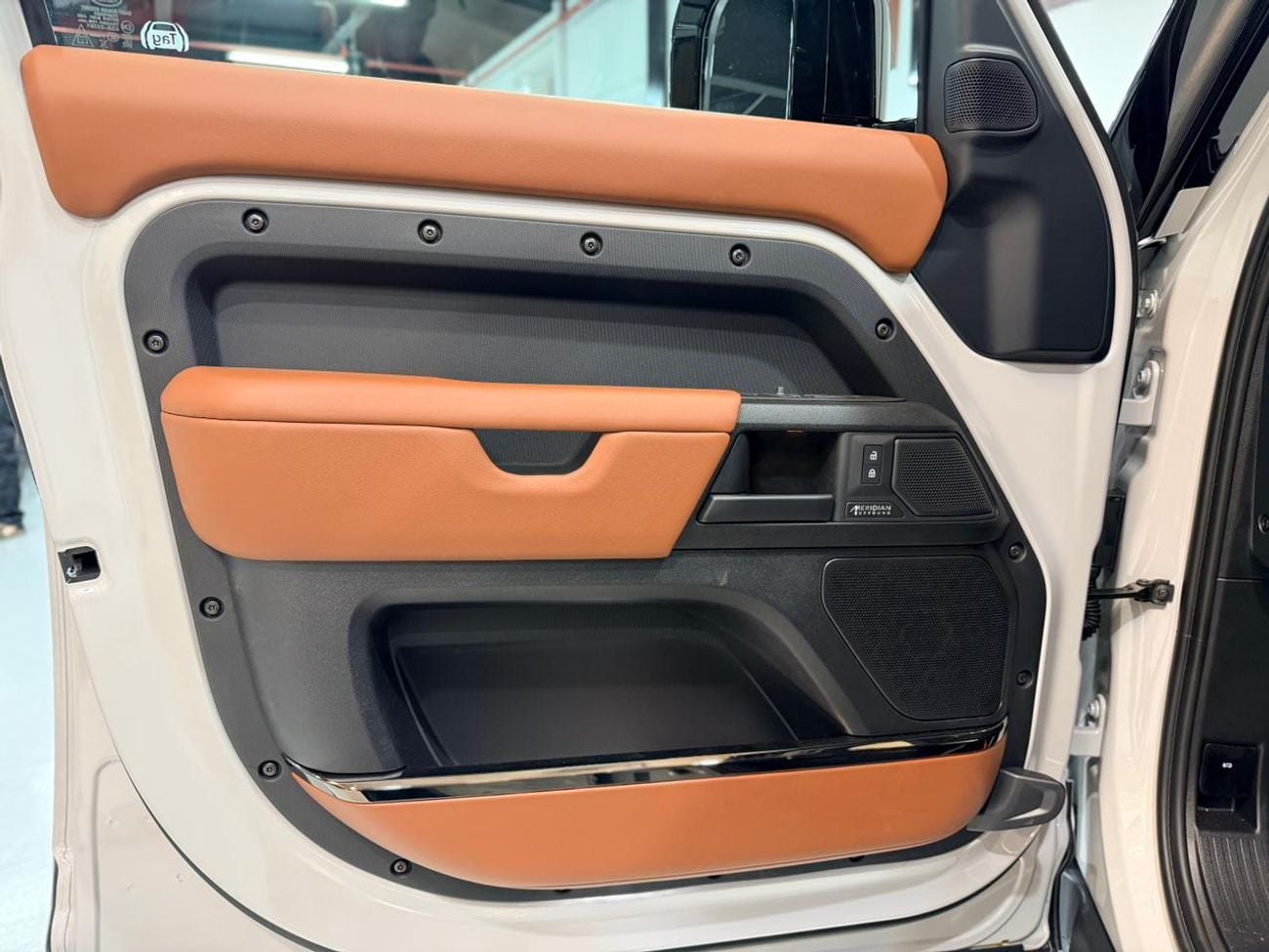 Land Rover Defender 110 635 OCTA  V8 2026