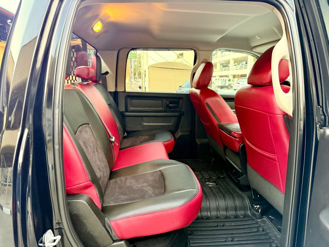 RAM 1500 2021 BIG HORN NIGHT REBEL EDITION 4x4 / 3.6 CANADA SPEC