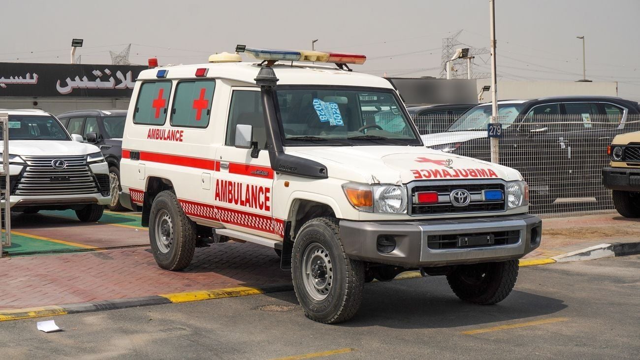 Toyota Land Cruiser 70 4.0L M/T